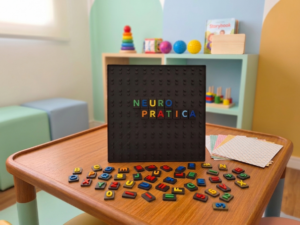 Letras e Números em Construção